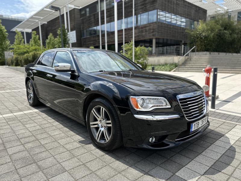 Chrysler 300C (Lancia Thema) 3.6 V6, Automatic, fully equipped